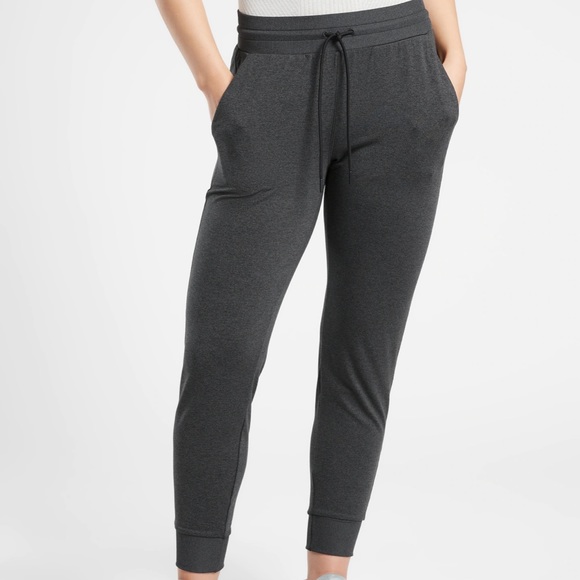 Athleta Pants - NWT Athleta Uptempo Black/Grey Jogger Size S